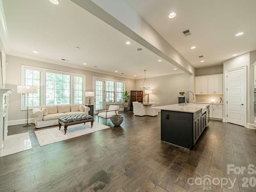 5920 Tindall Park Drive, Charlotte, NC 28210.  MLS# CAR4373289, YatesRealty ID 21122. 