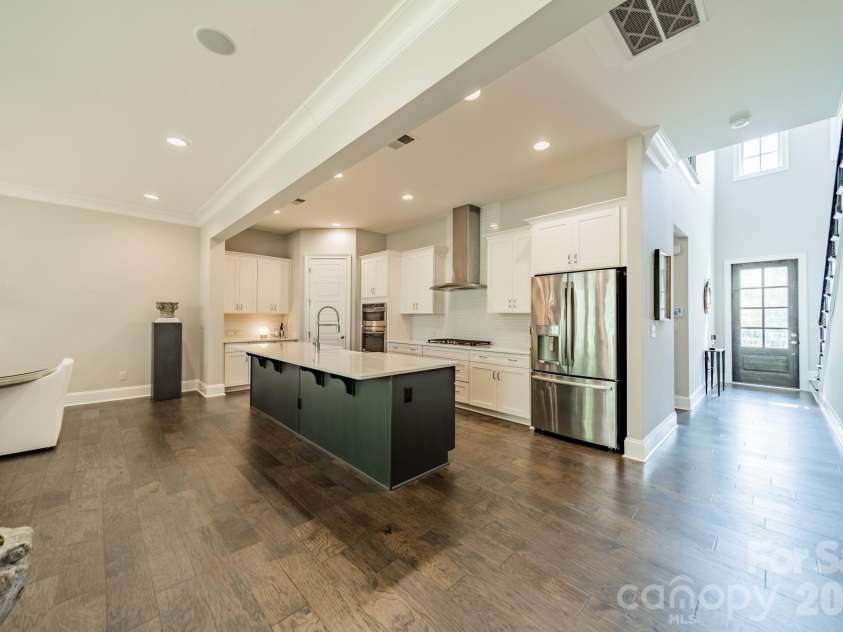 5920 Tindall Park Drive, Charlotte, NC 28210.  MLS# CAR4373289, YatesRealty ID 21122. 