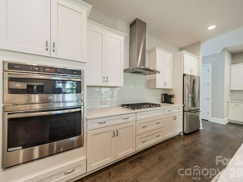 5920 Tindall Park Drive, Charlotte, NC 28210.  MLS# CAR4373289, YatesRealty ID 21122. 