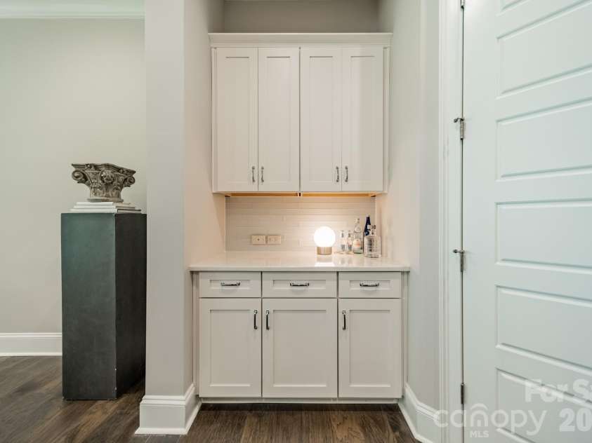 5920 Tindall Park Drive, Charlotte, NC 28210.  MLS# CAR4373289, YatesRealty ID 21122. 