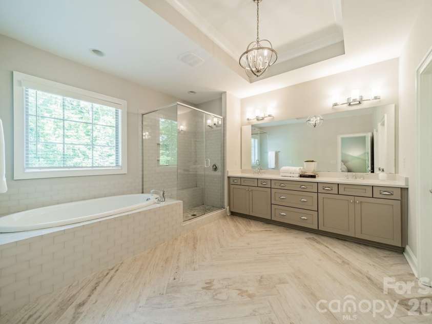 5920 Tindall Park Drive, Charlotte, NC 28210.  MLS# CAR4373289, YatesRealty ID 21122. 