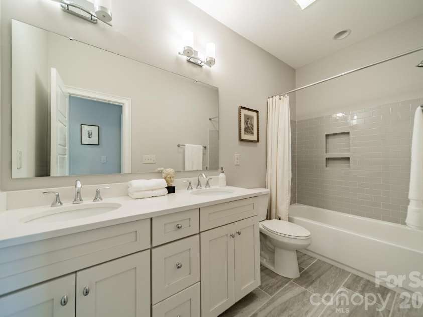 5920 Tindall Park Drive, Charlotte, NC 28210.  MLS# CAR4373289, YatesRealty ID 21122. 