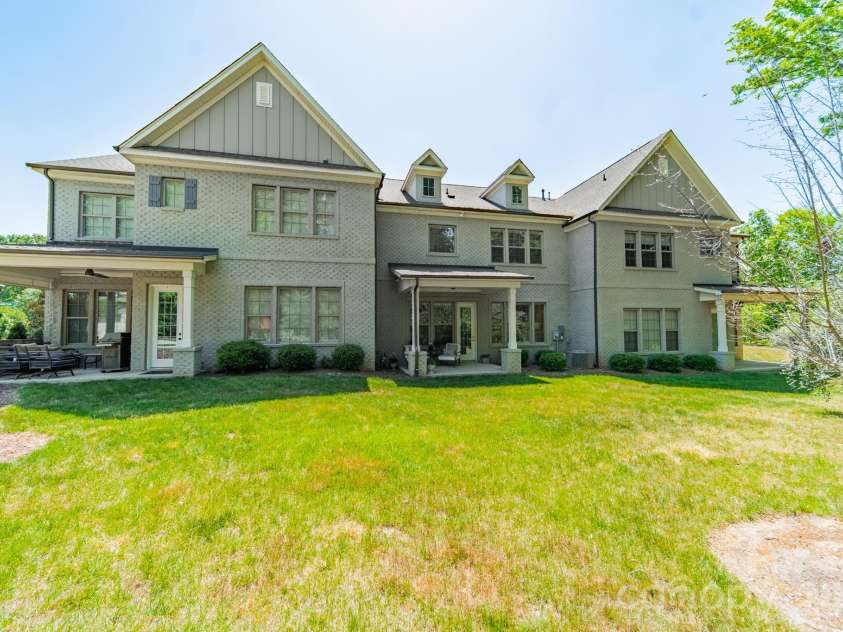 5920 Tindall Park Drive, Charlotte, NC 28210.  MLS# CAR4373289, YatesRealty ID 21122. 