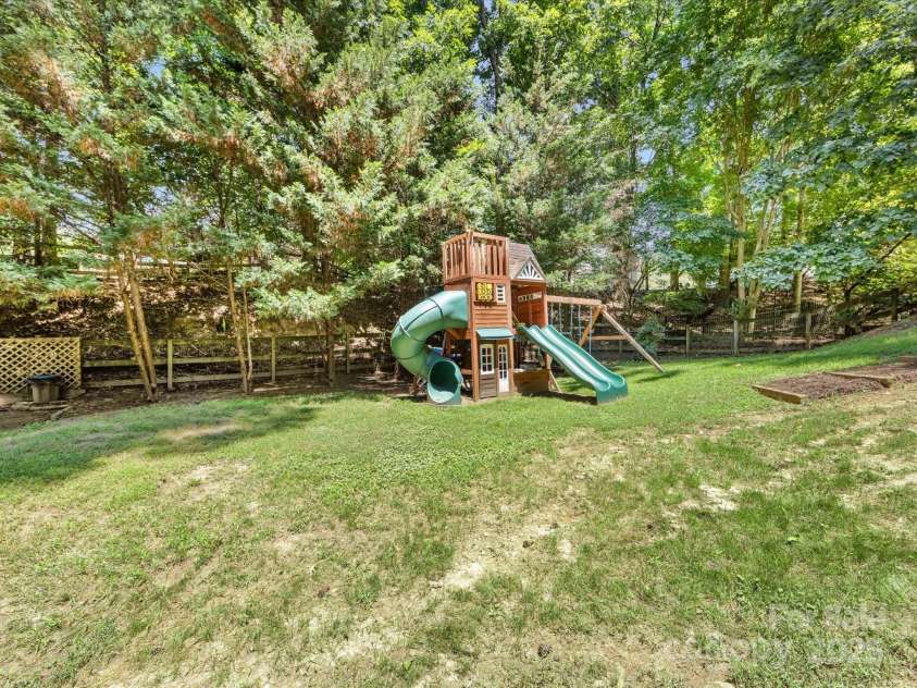 11126 Windgate Court, Tega Cay, SC 29708.  MLS# CAR4273731, YatesRealty ID 21123. 