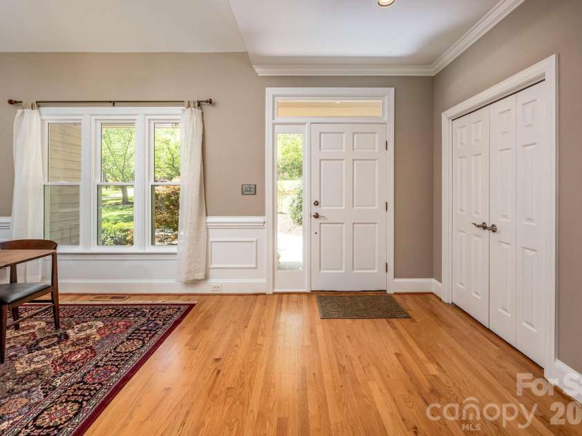 15610 Deerhaven Court, Davidson, NC 28036.  MLS# CAR4364460, YatesRealty ID 21124. 