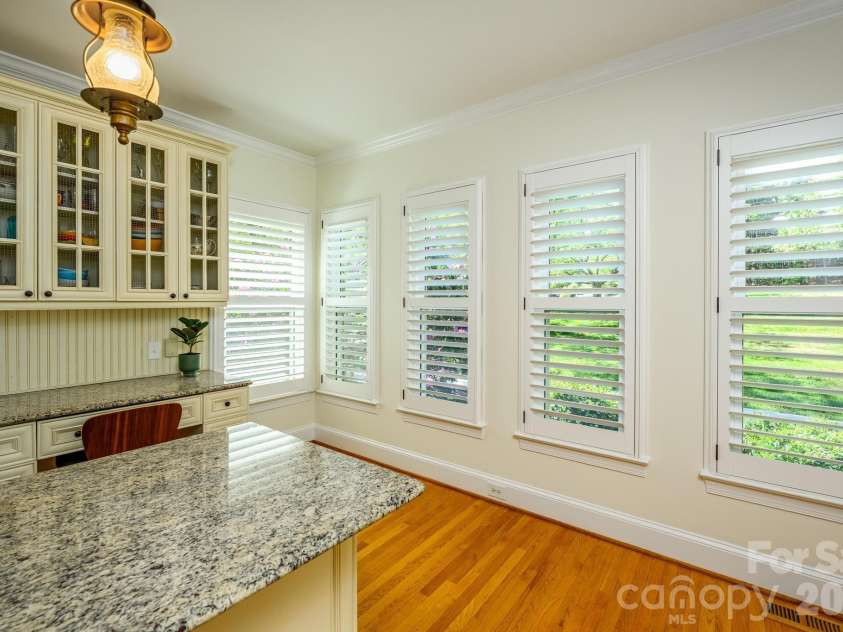 15610 Deerhaven Court, Davidson, NC 28036.  MLS# CAR4364460, YatesRealty ID 21124. 