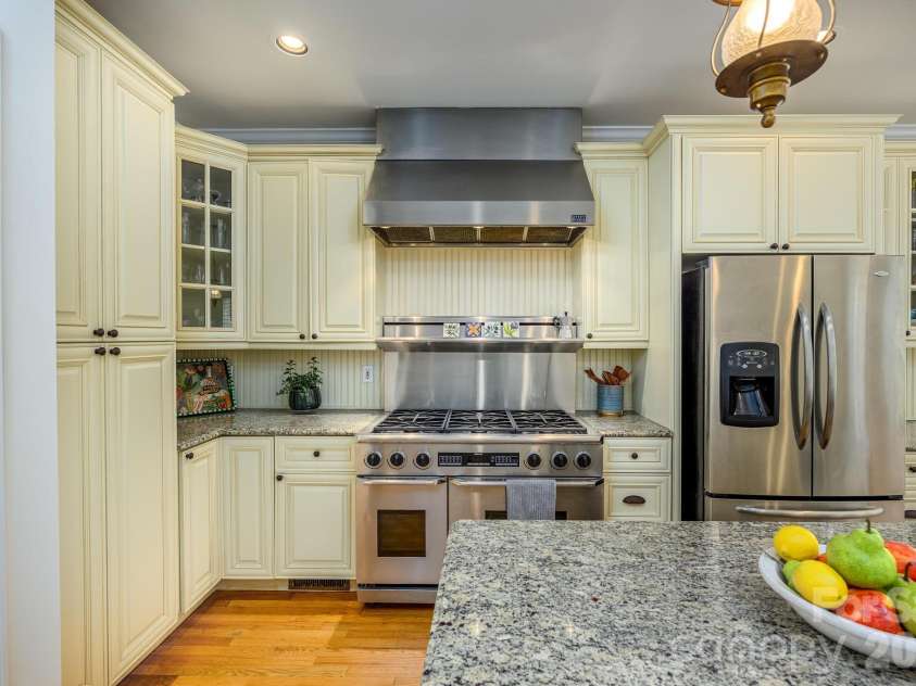 15610 Deerhaven Court, Davidson, NC 28036.  MLS# CAR4364460, YatesRealty ID 21124. 