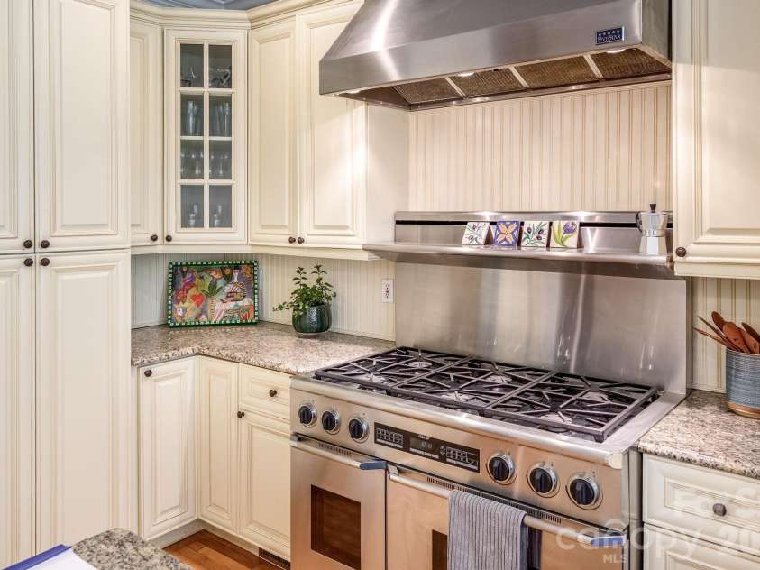 15610 Deerhaven Court, Davidson, NC 28036.  MLS# CAR4364460, YatesRealty ID 21124. 