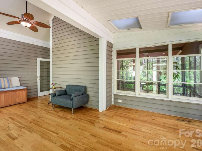 15610 Deerhaven Court, Davidson, NC 28036.  MLS# CAR4364460, YatesRealty ID 21124. 