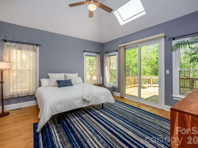 15610 Deerhaven Court, Davidson, NC 28036.  MLS# CAR4364460, YatesRealty ID 21124. 