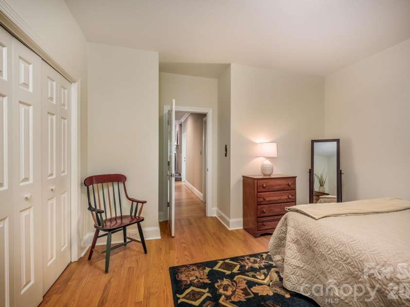 15610 Deerhaven Court, Davidson, NC 28036.  MLS# CAR4364460, YatesRealty ID 21124. 