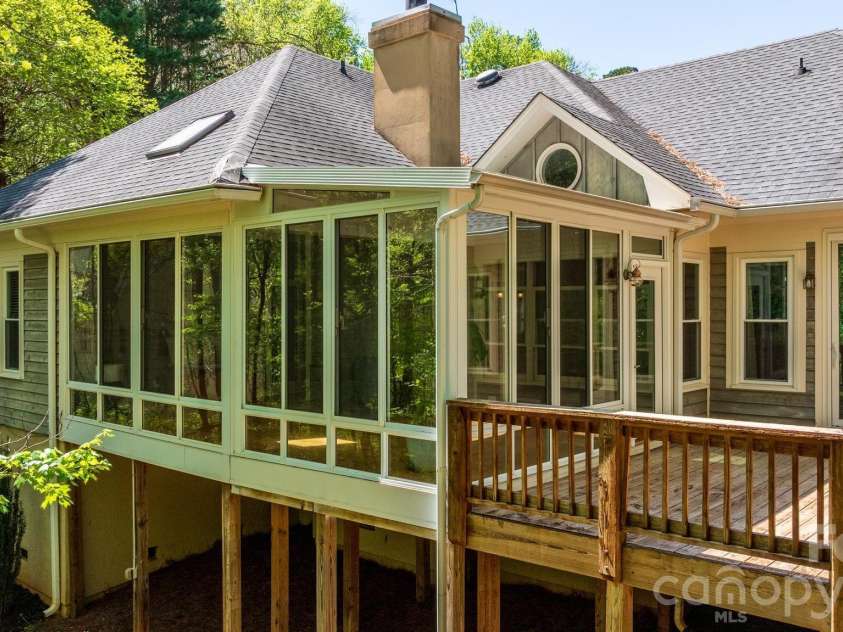 15610 Deerhaven Court, Davidson, NC 28036.  MLS# CAR4364460, YatesRealty ID 21124. 