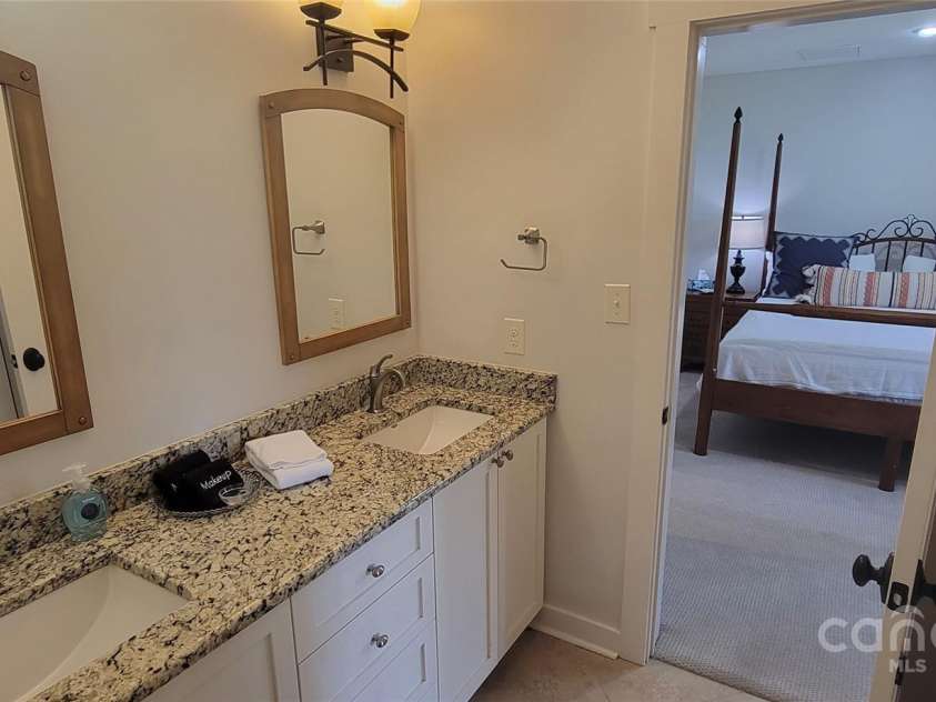 2839 Catawba Falls Parkway, Black Mountain, NC 28711.  MLS# CAR4273331, YatesRealty ID 21124. Lower Bathroom