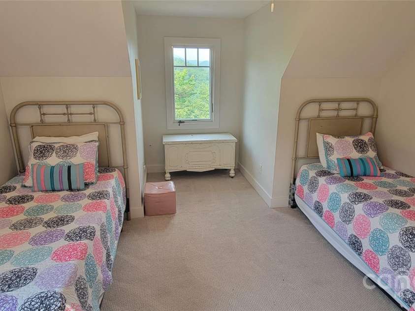 2839 Catawba Falls Parkway, Black Mountain, NC 28711.  MLS# CAR4273331, YatesRealty ID 21124. Upper BR 1