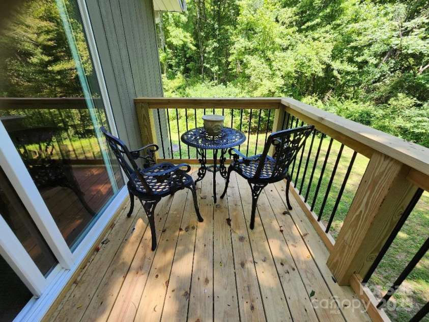 283 Robin Drive, Marion, NC 28752.  MLS# CAR4273770, YatesRealty ID 21125. 