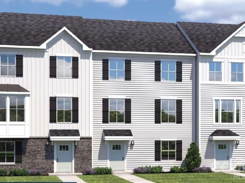 7018 Yorkshire Place Way, Charlotte, NC 28278.  MLS# CAR4337399, YatesRealty ID 21125. Representative Photo Only