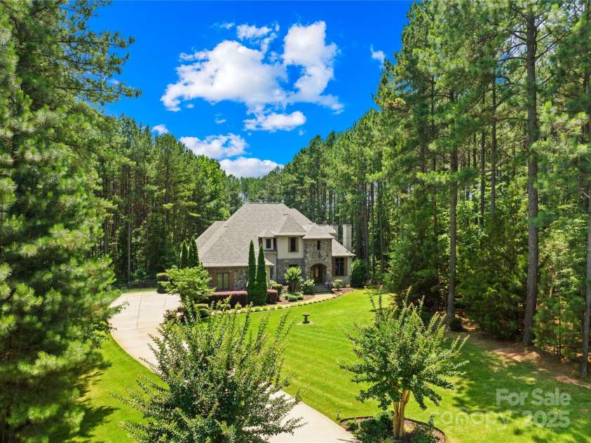 168 Blue Ridge Trail, Mooresville, NC 28117.  MLS# CAR4270259, YatesRealty ID 21127. 