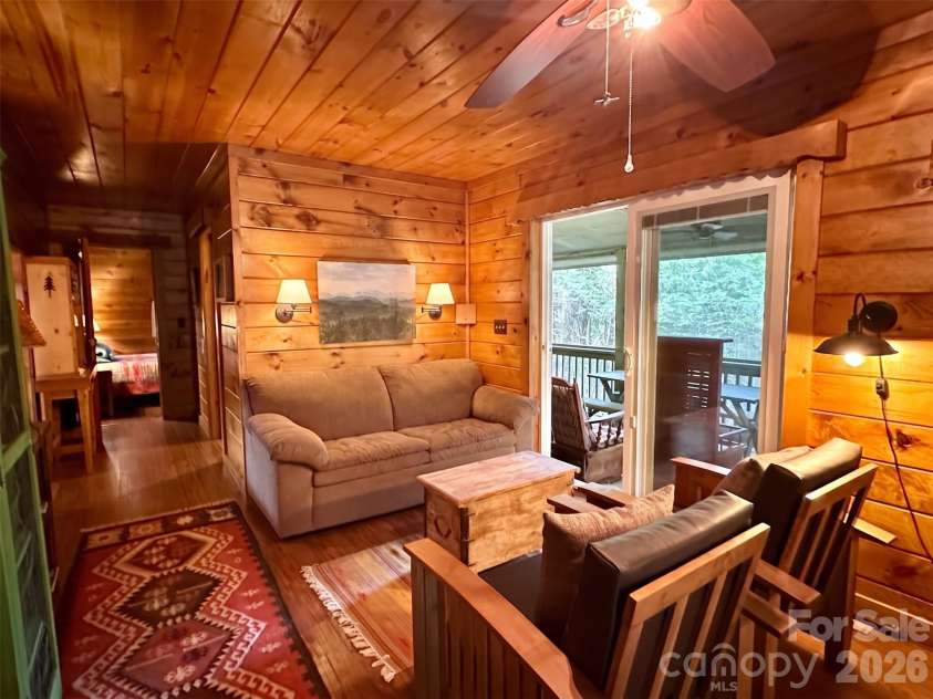 548 Bear Cub Drive, Spruce Pine, NC 28777.  MLS# CAR4426494, YatesRealty ID 21127. 