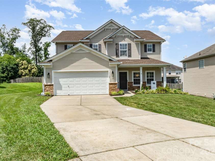 11109 Amur Court, Charlotte, NC 28262.  MLS# CAR4254814, YatesRealty ID 21128. 
