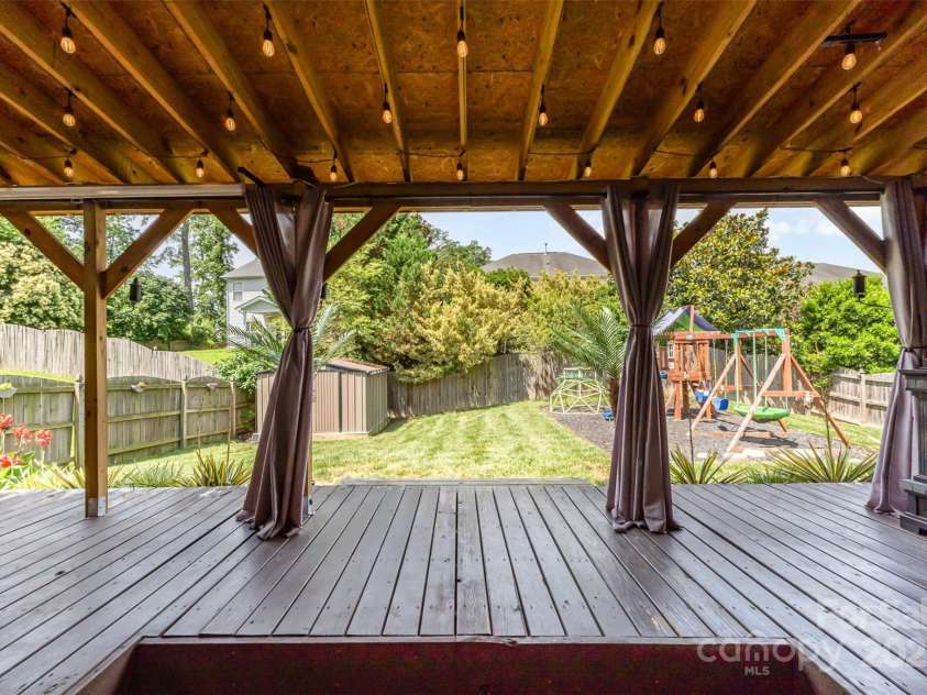 11109 Amur Court, Charlotte, NC 28262.  MLS# CAR4254814, YatesRealty ID 21128. 