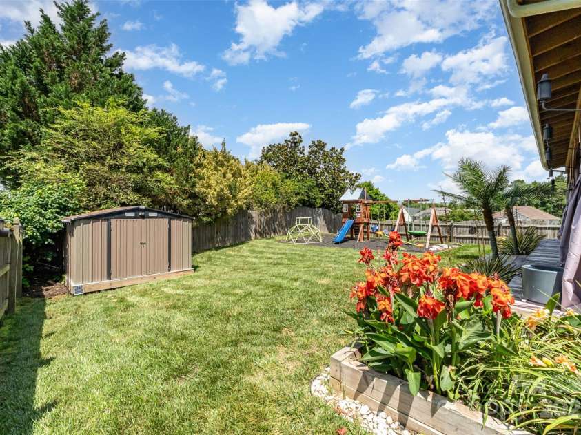 11109 Amur Court, Charlotte, NC 28262.  MLS# CAR4254814, YatesRealty ID 21128. 