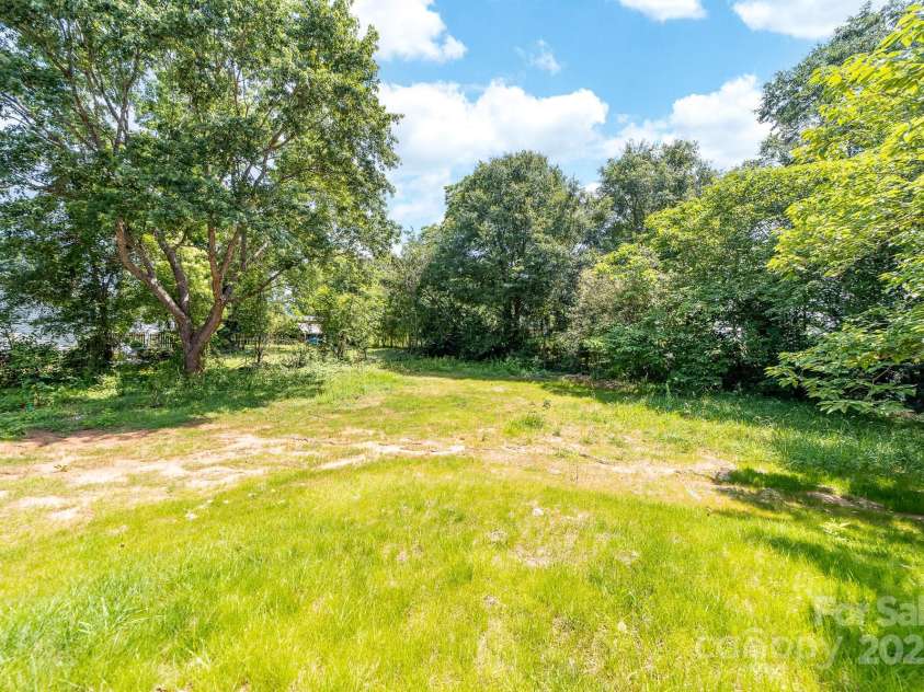 413 Jose Street, Shelby, NC 28150.  MLS# CAR4255548, YatesRealty ID 21129. 