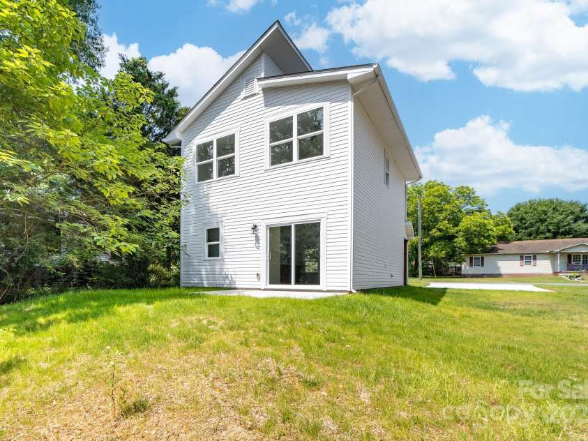 413 Jose Street, Shelby, NC 28150.  MLS# CAR4255548, YatesRealty ID 21129. 