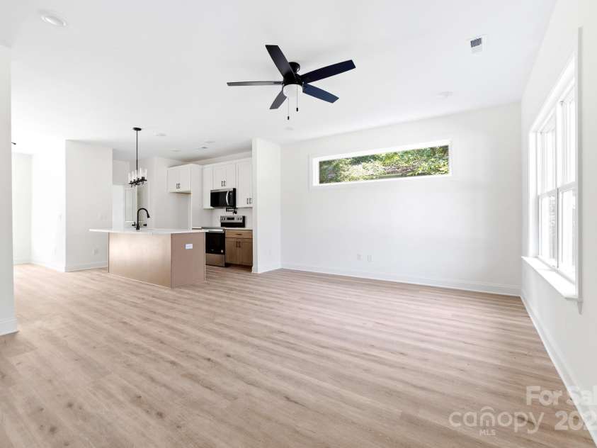 413 Jose Street, Shelby, NC 28150.  MLS# CAR4255548, YatesRealty ID 21129. 