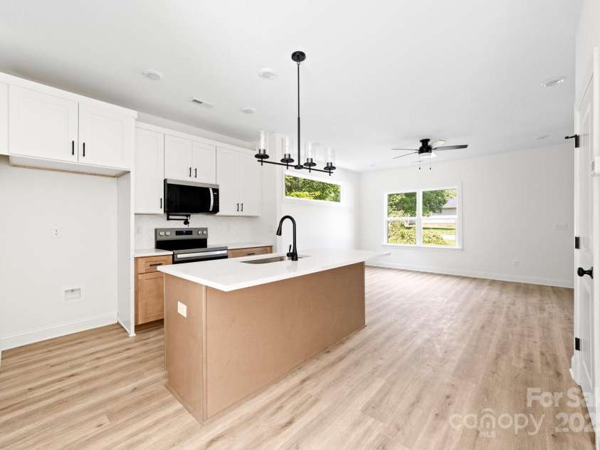 413 Jose Street, Shelby, NC 28150.  MLS# CAR4255548, YatesRealty ID 21129. 