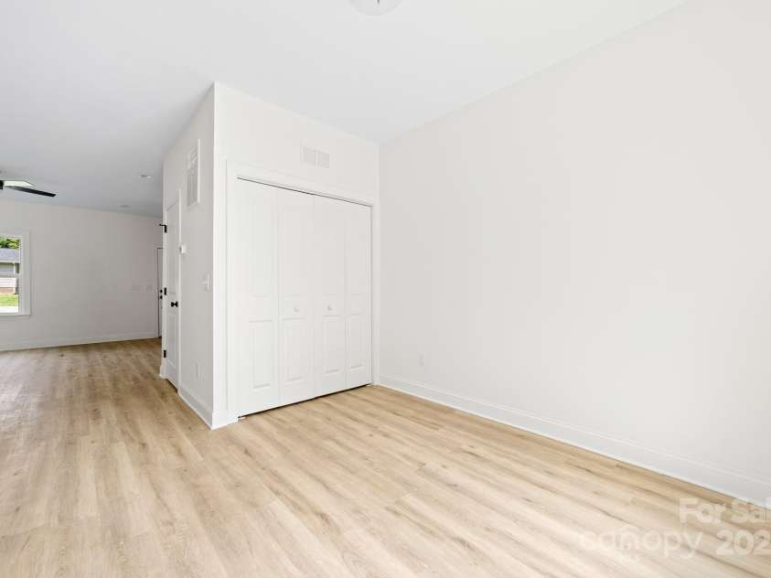 413 Jose Street, Shelby, NC 28150.  MLS# CAR4255548, YatesRealty ID 21129. 