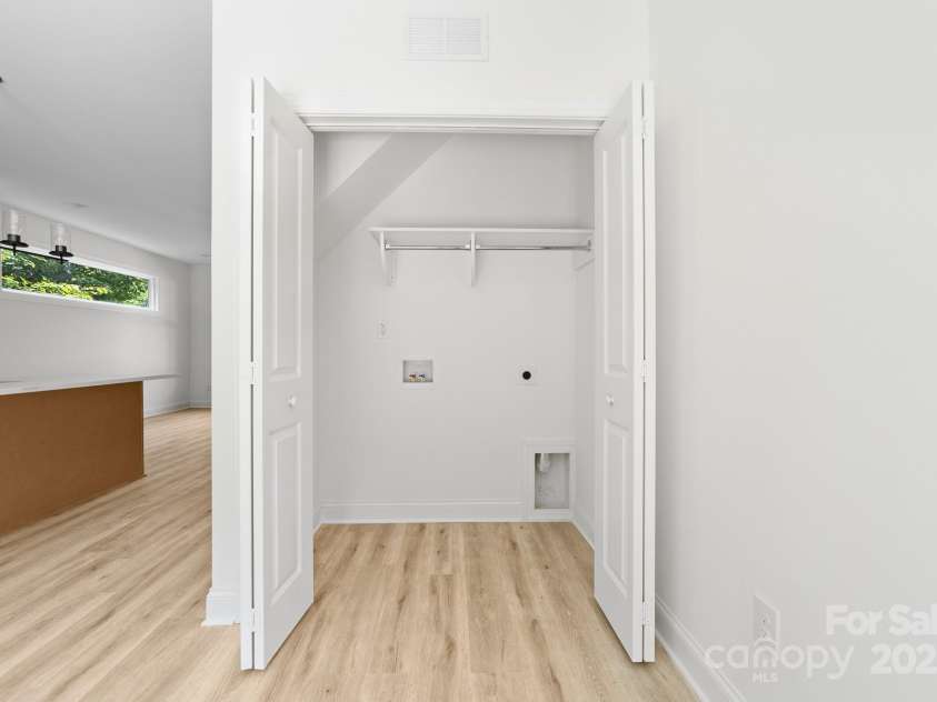 413 Jose Street, Shelby, NC 28150.  MLS# CAR4255548, YatesRealty ID 21129. 