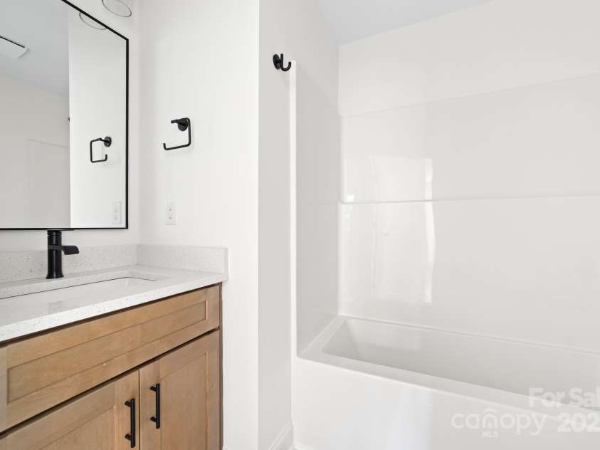 413 Jose Street, Shelby, NC 28150.  MLS# CAR4255548, YatesRealty ID 21129. 