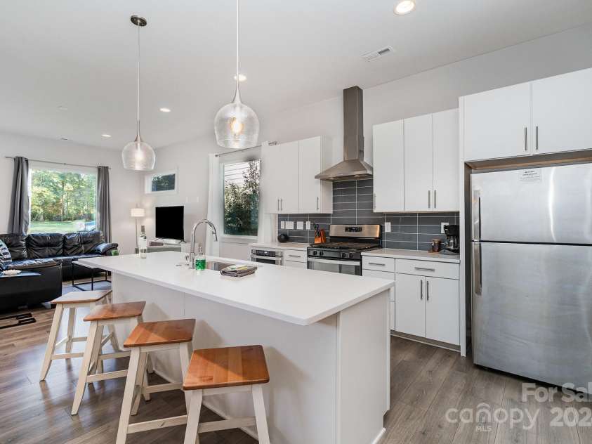 4147 Merlane Drive, Charlotte, NC 28206.  MLS# CAR4198756, YatesRealty ID 2113. 