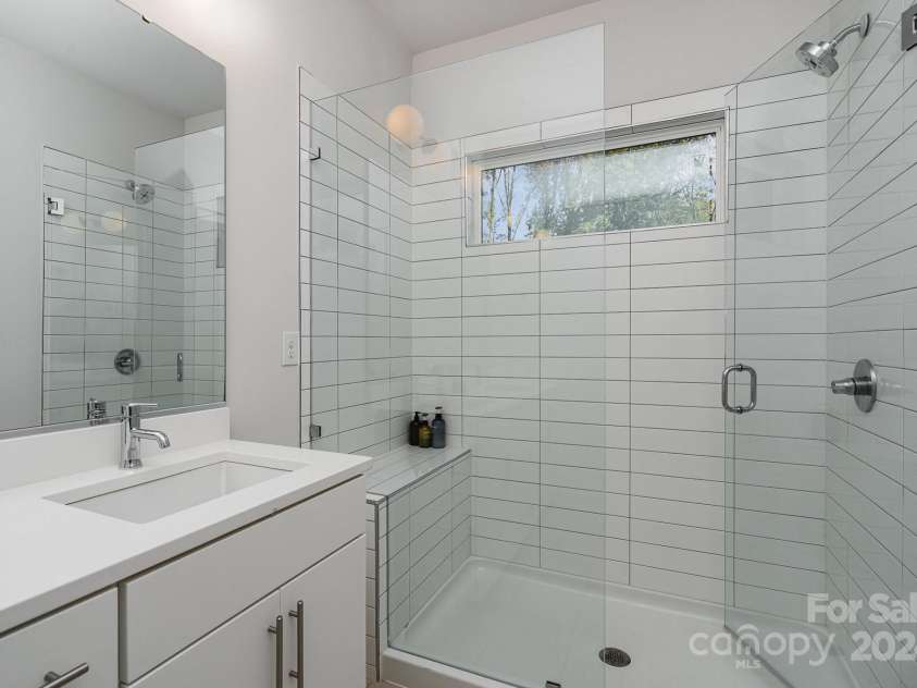 4147 Merlane Drive, Charlotte, NC 28206.  MLS# CAR4198756, YatesRealty ID 2113. 
