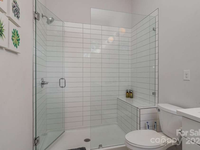 4147 Merlane Drive, Charlotte, NC 28206.  MLS# CAR4198756, YatesRealty ID 2113. 
