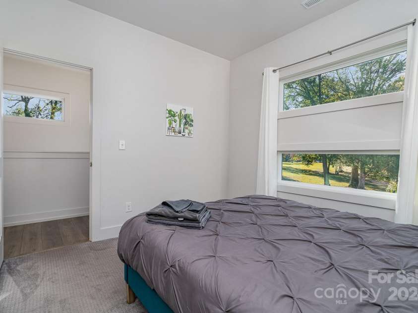 4147 Merlane Drive, Charlotte, NC 28206.  MLS# CAR4198756, YatesRealty ID 2113. 