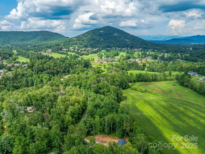 644 Walnut Valley Parkway, Arden, NC 28704.  MLS# CAR4327022, YatesRealty ID 2113. 