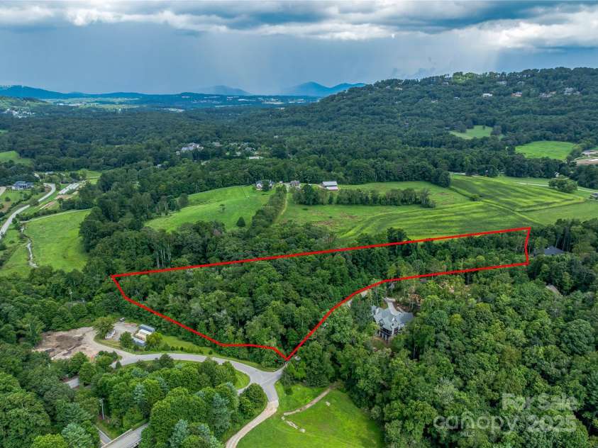 644 Walnut Valley Parkway, Arden, NC 28704.  MLS# CAR4327022, YatesRealty ID 2113. 