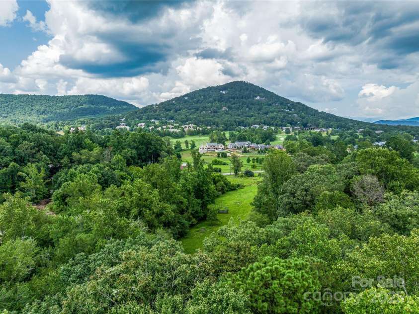 644 Walnut Valley Parkway, Arden, NC 28704.  MLS# CAR4327022, YatesRealty ID 2113. 