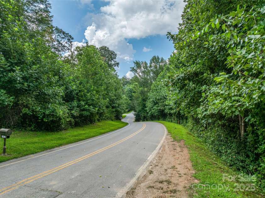 644 Walnut Valley Parkway, Arden, NC 28704.  MLS# CAR4327022, YatesRealty ID 2113. 
