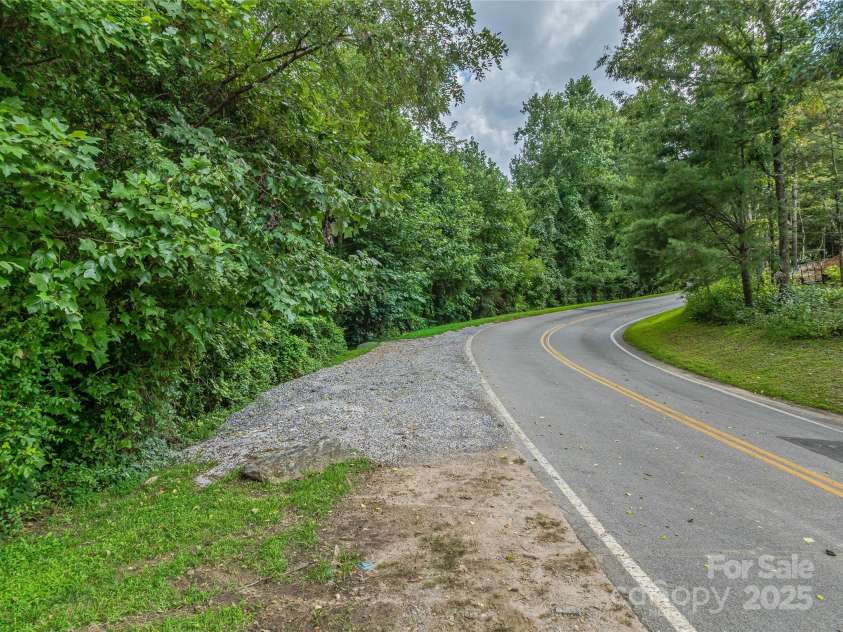 644 Walnut Valley Parkway, Arden, NC 28704.  MLS# CAR4327022, YatesRealty ID 2113. 
