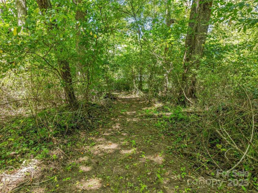 644 Walnut Valley Parkway, Arden, NC 28704.  MLS# CAR4327022, YatesRealty ID 2113. 