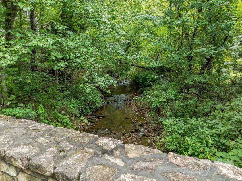 644 Walnut Valley Parkway, Arden, NC 28704.  MLS# CAR4327022, YatesRealty ID 2113. 