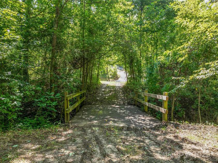 644 Walnut Valley Parkway, Arden, NC 28704.  MLS# CAR4327022, YatesRealty ID 2113. 