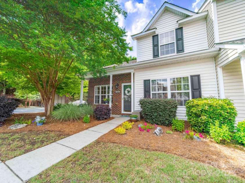 3446 Broadwick Street, Charlotte, NC 28213.  MLS# CAR4259337, YatesRealty ID 21130. 