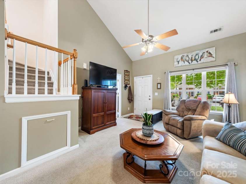 3446 Broadwick Street, Charlotte, NC 28213.  MLS# CAR4259337, YatesRealty ID 21130. 