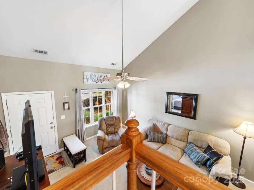 3446 Broadwick Street, Charlotte, NC 28213.  MLS# CAR4259337, YatesRealty ID 21130. 