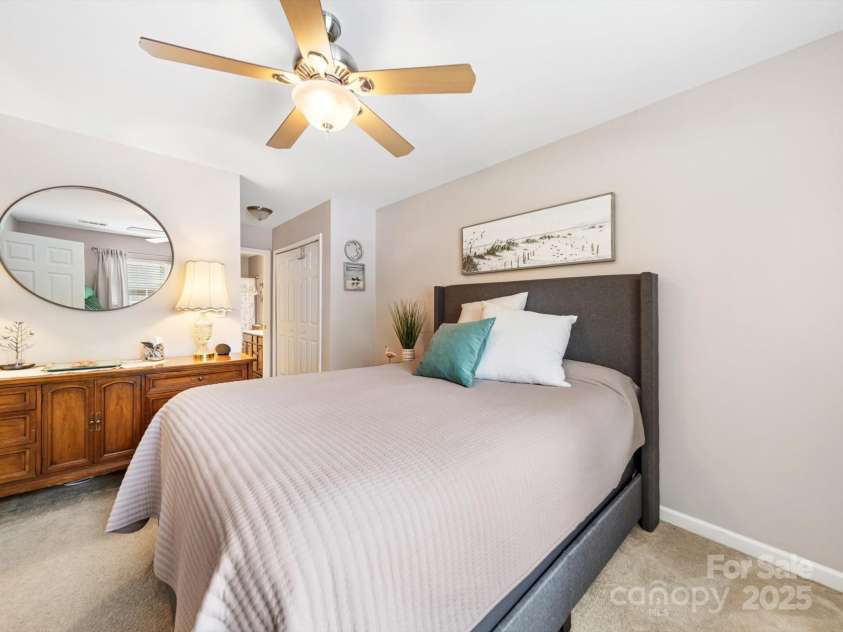 3446 Broadwick Street, Charlotte, NC 28213.  MLS# CAR4259337, YatesRealty ID 21130. 