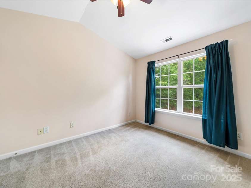 3446 Broadwick Street, Charlotte, NC 28213.  MLS# CAR4259337, YatesRealty ID 21130. 