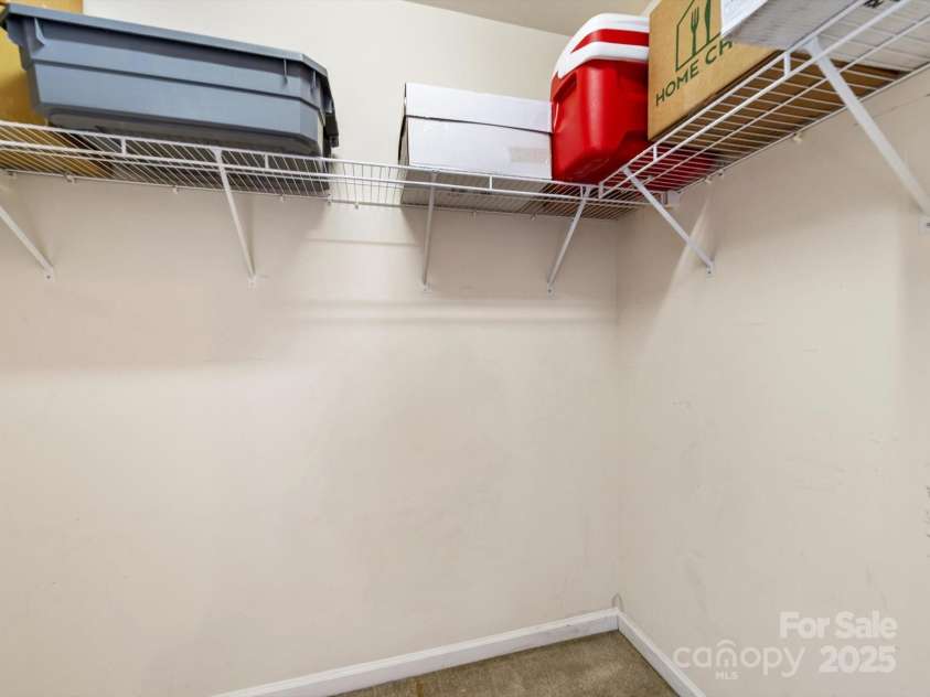 3446 Broadwick Street, Charlotte, NC 28213.  MLS# CAR4259337, YatesRealty ID 21130. 